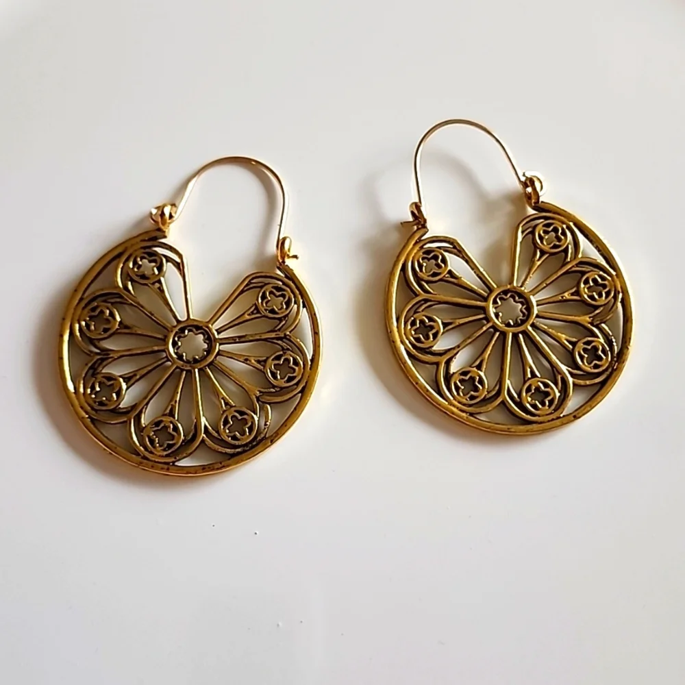 Women Boho Lotus Earrings Boho Antique Silver Gypsy Indian Tribal Ethnic Hoop - Picture 1 of 2
